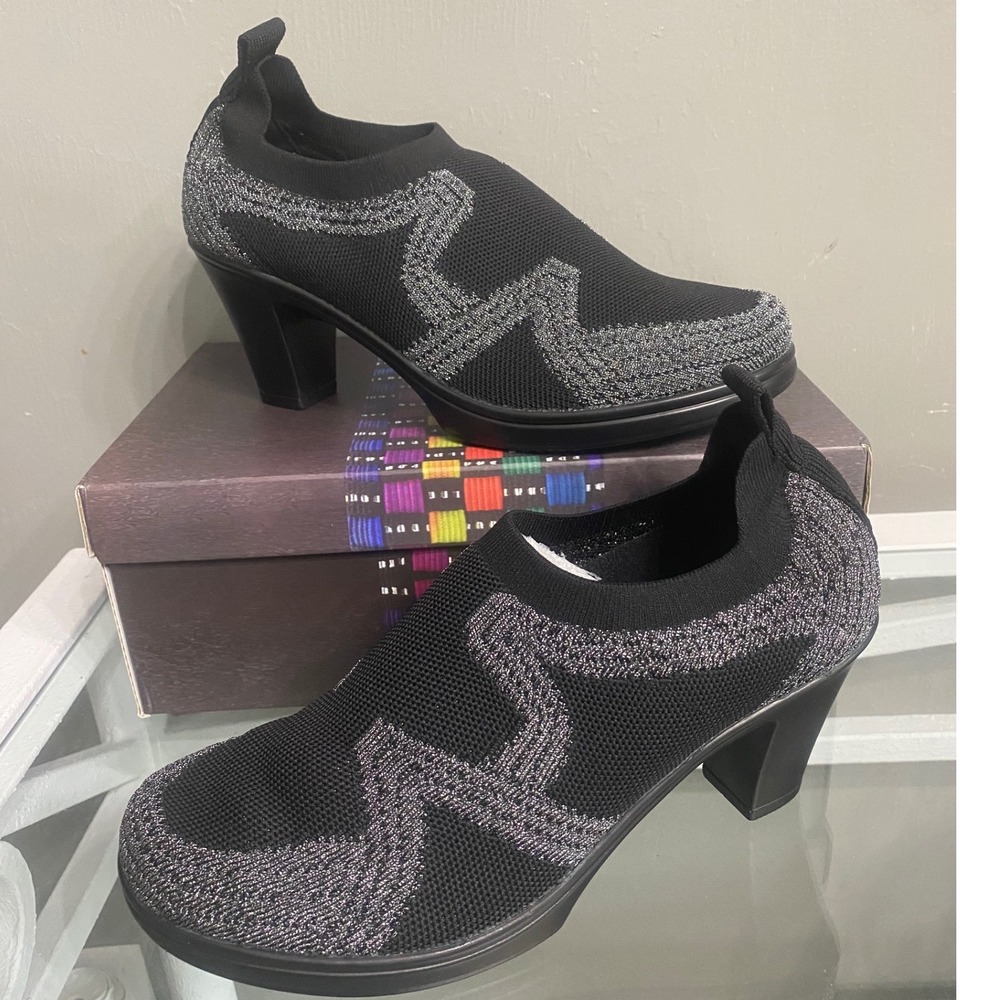 Bernie Mev Lupe Black Pewter Knit Memory Foam Pumps Heels Size 38